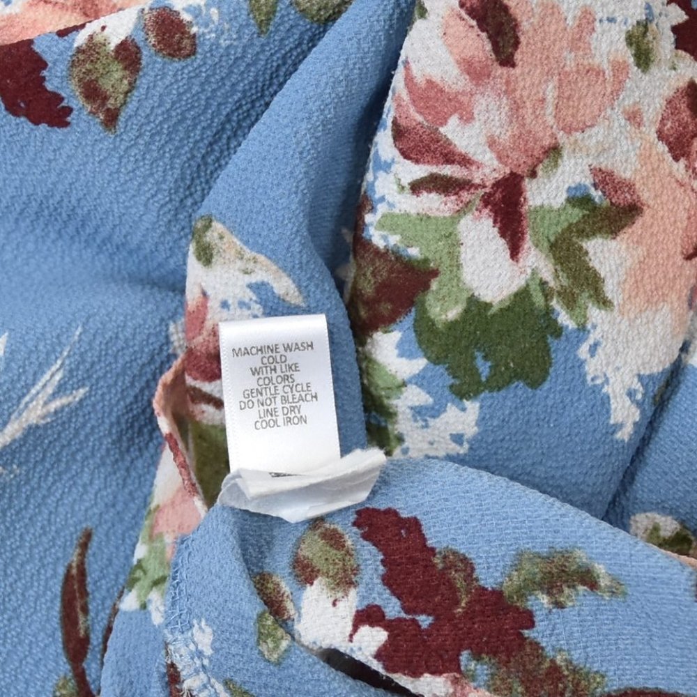 C label Floral blouse - Picture 7 of 7
